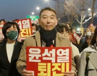 김용민, 대통령 취임 1년도 안 돼 탄핵 주장만 몇 번째?