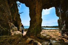 해안선 따라 28개 해변, 여름 바다의 일몰에 취하다