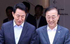 용산공원 놓고 평행선…