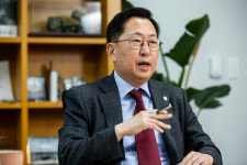 북한군 포로 송환…러시아 '수천 명 맞교환'에 꼬여버린 한국행