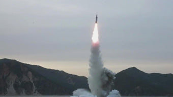 北, 동해상 SLBM 1발 발사…사드 배치 결정 하루만