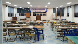 [속보] 부산 마을회관에 가스탄 투척…노인 10명 고통 호소