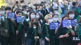 강남역 인근 살인 사건 1주기…강남구, 경찰과 화장실 합동 점검