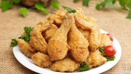 공정위 칼 들자 치킨업계 화들짝…교촌 가격 인상 철회·BHC 인하