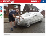 [뉴스pick] 랩으로 꽁꽁 싸인 자동차…집 앞 주차에 분노한 집주인의 복수