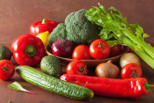 소금 적게 채소·과일 많이 먹으면 고혈압약만큼 혈압강하 효과