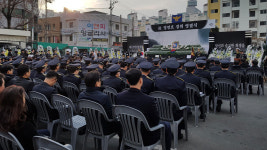영원히 기억하겠습니다…극단적 선택 막으려다 숨진 정연호 경위 영면