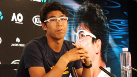 정현, 16강전부터 진통제 투혼…양발 모두 손 쓸 수 없었다