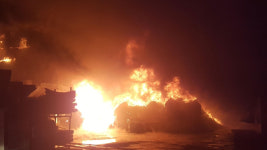 경기 화성 플라스틱 공장서 불…다친 사람 없어