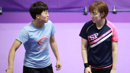 탁구 코리아오픈 남북 단일팀, 웃음꽃 피우며 합동 훈련
