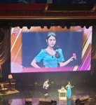 [스브스타] 10주년 팬 미팅서 디즈니 공주님으로 변신한 아이유