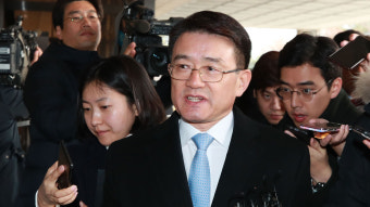 '세월호 유족사찰' 이재수 前 기무사령관 구속영장
