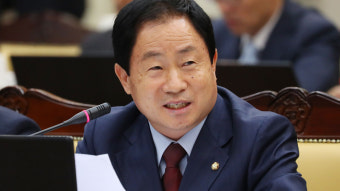 검찰 '노무현 640만 달러 수수 의혹' 고발인 조사
