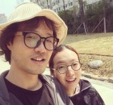 [스브스타] 가수 정인, 남편 조정치 민머리 졸업사진 공개