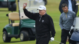 골프광 트럼프, 백악관에 사비로 5천만 원대 스크린골프 설치