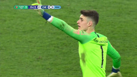 감독 향해 안 나갈 거야…교체 거부 골키퍼 비난 쇄도