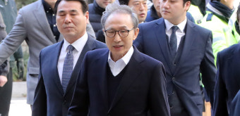 2심서 불붙은 MB-검찰 신경전…김윤옥 증인소환 두고 설전