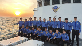 31년간 지구 21바퀴 항해…완도 해경 경비정 278함 퇴역