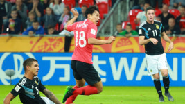 '오세훈·조영욱 골!골!' 한국, 아르헨 2-1 꺾고 16강 진출