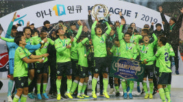 전북, 시즌 최종일 역전 우승…K리그1 3연패 달성