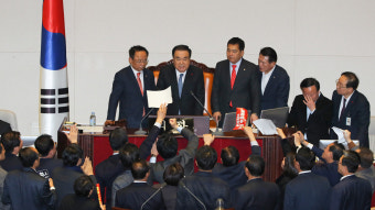 한국당, 문 의장 '선거법 기습상정'에 효력정지 가처분 신청
