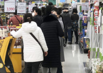 [대구 실시간 상황] 마트 진열대 텅…전쟁터가 따로 없다