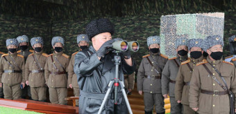 [취재파일] 北, 마스크 쓴 채 군사 훈련…최고지도자는 열외