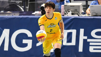 KB손보 황택의, 프로배구 연봉킹…양효진은 8년 연속 1위