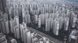 문의 빗발친 중개업소…새 세입자 찾고 전셋값 올리고