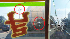 쇠구슬로 미용실·차량 유리 파손…CCTV엔 깨지는 장면만