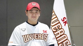 최주환, SK와 4년 최대 42억 원에 계약…2021년 첫 외부 FA