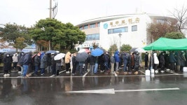 제주 사우나·성당·교회·고교서 코로나 집단감염…일상 위협