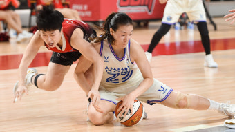 배혜윤 18점-15리바운드…삼성생명, BNK 상대 5전 전승