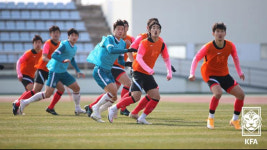 올림픽 축구팀, 대전에 6대 1 대승…프로팀에 4전승