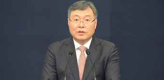한 문장으로 윤석열 사의 수용…신현수 사표도 수리