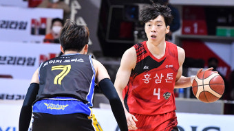 '3점 13개 쾅쾅'…4위 인삼공사, 삼성 잡고 연패 탈출