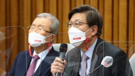 국민의힘, 부산서 선대위 회의…기업인 간담회 · 국제시장 방문