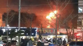 전남 순천 3층 상가건물서 화재…인명 피해 없어