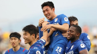 '이기제 프리킥 극장골'…수원 2위 도약