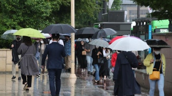 아침까지 충청·남부 중심으로 비, 천둥·번개·돌풍…낮 최고 서울 24·광주 29