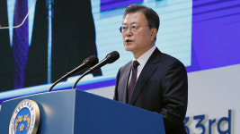문 대통령 협동조합, 세계 경제의 축…사회적경제 3법 국회 통과 위해 노력