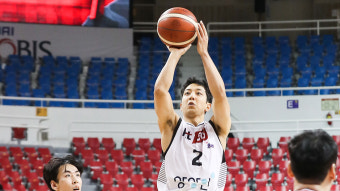 '1위의 힘' KT, 현대모비스에 22점 차 뒤집고 6연승