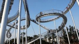 인기 절정 포항 체험형 조형물 스페이스워크…강풍엔 취약