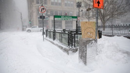 美 동부 해안 10개 주 허리케인급 눈보라 강타…비상사태 선포 속출