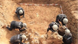 군, DMZ 백마고지 일대 6·25 전사자 유해발굴 재개