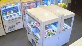 매장서 악취…인형뽑기방에서 여성이 한 행동은