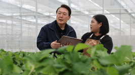윤 대통령 스마트팜에 우리 농업 미래…청년창업 적극 지원