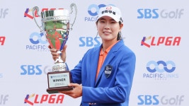 이정민, KLPGA 투어 베트남 대회 역전 우승…통산 10승 달성