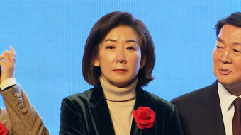윤석열 대통령에 대한 대통령실 고위 직원의 일괄 사의 표명, 내부 분위기 변화와 향후 조치에 관심 