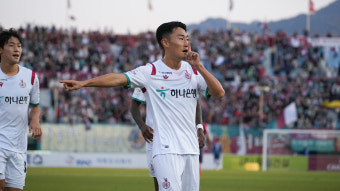프로 축구 대전, 승격 주역 미드필더 이진현과 재계약